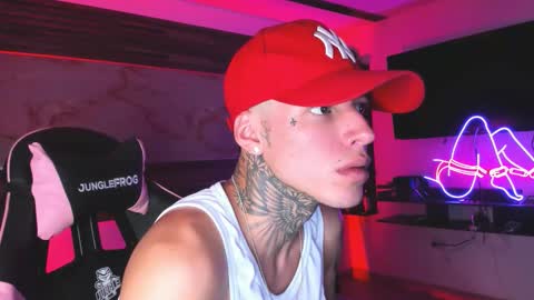 Snapshot of ken_and_bonnie chatting on 3, 3, 2026 ken_and_bonnie online show from 3, 3, 2026