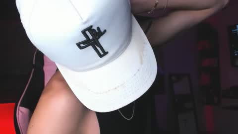 Snapshot of ken_and_bonnie chatting on 4, 3, 2026 ken_and_bonnie online show from 4, 3, 2026