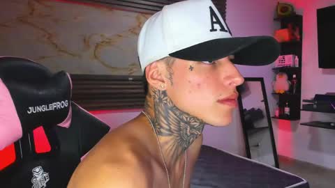 Snapshot of ken_and_bonnie chatting on 23, 3, 2026 ken_and_bonnie online show from 23, 3, 2026