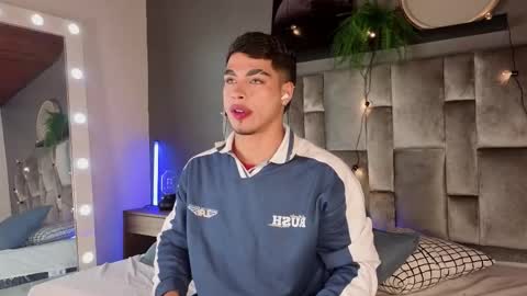 Snapshot of ken_boy_ chatting on 9, 10, 2025 online show from 9, 10, 2025