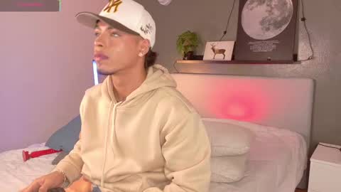 Snapshot of ken_boy_ chatting on 9, 11, 2025 online show from 9, 11, 2025