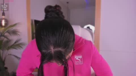    online show from 18, 10, 2025