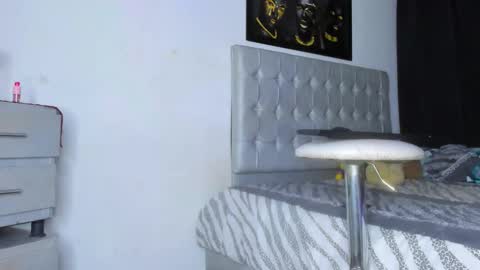 Snapshot of kendall__hot_sexy chatting on 9, 10, 2025 Kendall online show from 9, 10, 2025