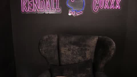 Snapshot of kendall_coxxx chatting on 2, 2, 2025 online show from 2, 2, 2025