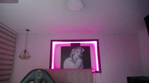 kendall_rossii_ online show from 9, 1, 2026