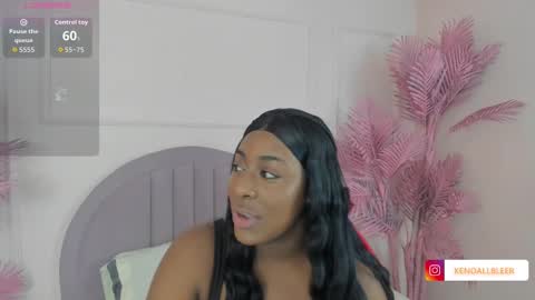 Snapshot of kendallbleer chatting on 4, 11, 2025 kendallbleer online show from 4, 11, 2025