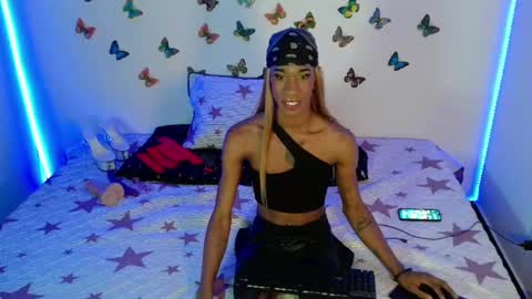 kendallgil online show from 10, 1, 2025