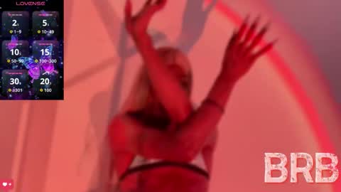 kendallgil_ online show from 3, 10, 2025