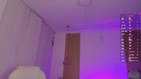 Kendall  online show from 23, 10, 2025