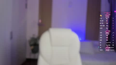 Kendall  online show from 9, 11, 2025