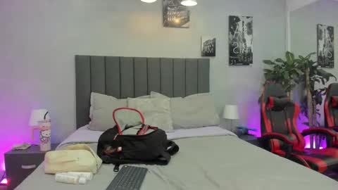 Snapshot of kendra_london chatting on 21, 11, 2025 Kendra London online show from 21, 11, 2025