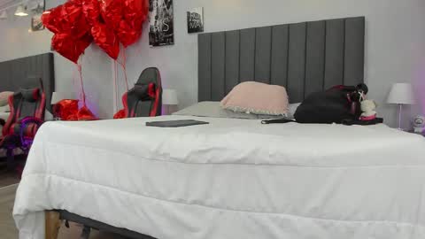 Kendra London online show from 26, 2, 2026