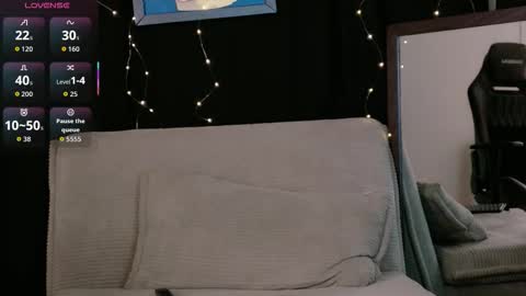 kendra_moretti2 online show from 3, 2, 2026