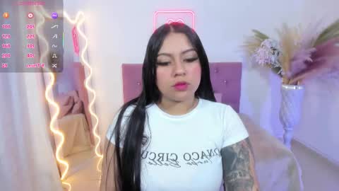 Snapshot of kendra_tay chatting on 27, 11, 2025 kendra online show from 27, 11, 2025