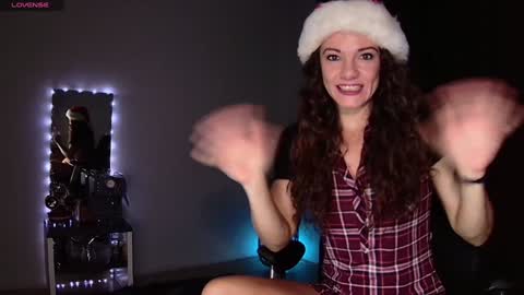 Snapshot of kendracam69 chatting on 10, 12, 2024 Kendra online show from 10, 12, 2024