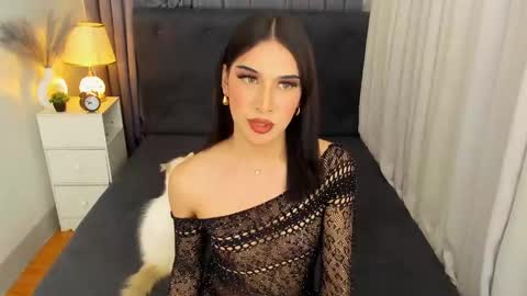 Kendra online show from 5, 3, 2025