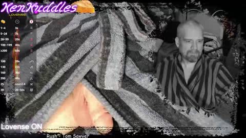 Snapshot of kenkuddles chatting on 30, 9, 2025 Ken Kuddles online show from 30, 9, 2025