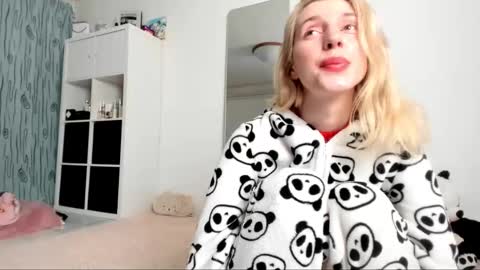 Kenzie online show from 9, 2, 2025