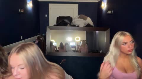 kenziesmithh online show from 8, 10, 2025