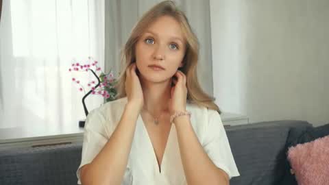 Maia online show from 23, 9, 2025