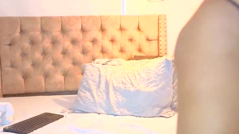 Kery Hillson online show from 7, 11, 2025