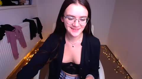 Snapshot of ketrin_pirsss chatting on 30, 1, 2025 Ketrin online show from 30, 1, 2025