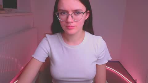 Snapshot of ketrin_pirsss chatting on 5, 2, 2025 Ketrin online show from 5, 2, 2025