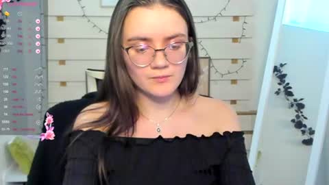 Snapshot of ketrin_pirsss chatting on 18, 11, 2025 Ketrin online show from 18, 11, 2025