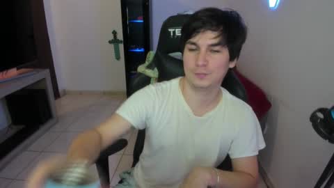 Snapshot of kevin873s chatting on 29, 10, 2025 Kevin online show from 29, 10, 2025