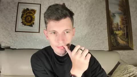 Snapshot of kevin_hornyyy chatting on 20, 10, 2025 kevin online show from 20, 10, 2025