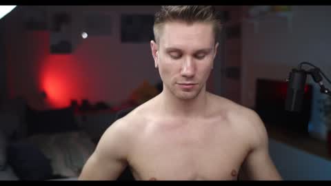 Snapshot of kevin_park chatting on 15, 12, 2024 Kev online show from 15, 12, 2024