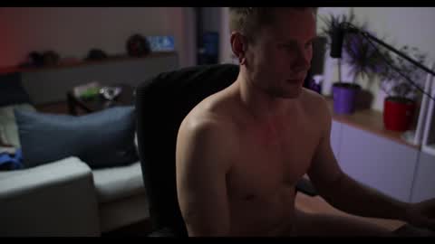 Snapshot of kevin_park chatting on 23, 12, 2024 Kev online show from 23, 12, 2024