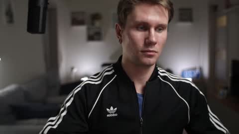 Snapshot of kevin_park chatting on 28, 2, 2025 Kev online show from 28, 2, 2025