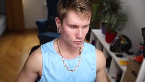 Snapshot of kevin_park chatting on 8, 11, 2025 Kev online show from 8, 11, 2025