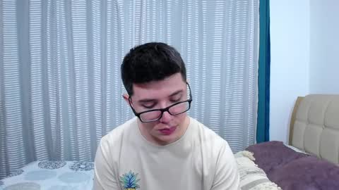 Snapshot of kevinhunts chatting on 28, 1, 2025 Kevin online show from 28, 1, 2025