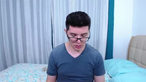 Snapshot of kevinhunts chatting on 19, 2, 2025 Kevin online show from 19, 2, 2025