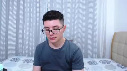 Snapshot of kevinhunts chatting on 26, 2, 2025 Kevin online show from 26, 2, 2025