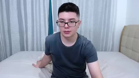 Snapshot of kevinhunts chatting on 5, 3, 2025 Kevin online show from 5, 3, 2025