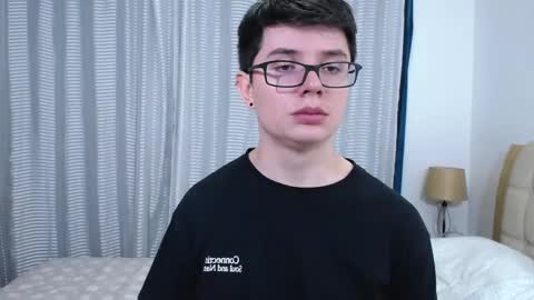 Snapshot of kevinhunts chatting on 13, 9, 2025 Kevin online show from 13, 9, 2025