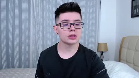 Snapshot of kevinhunts chatting on 16, 9, 2025 Kevin online show from 16, 9, 2025