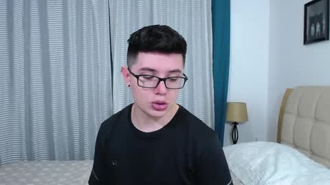 Snapshot of kevinhunts chatting on 19, 9, 2025 Kevin online show from 19, 9, 2025