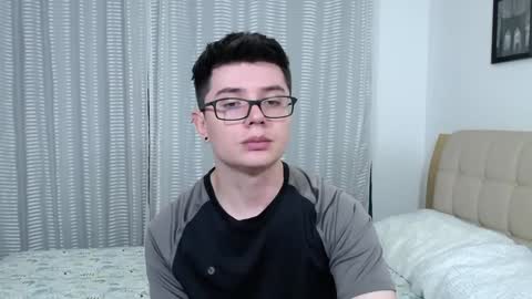 Snapshot of kevinhunts chatting on 28, 9, 2025 Kevin online show from 28, 9, 2025