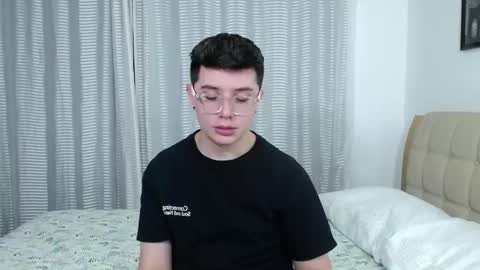 Snapshot of kevinhunts chatting on 30, 9, 2025 Kevin online show from 30, 9, 2025