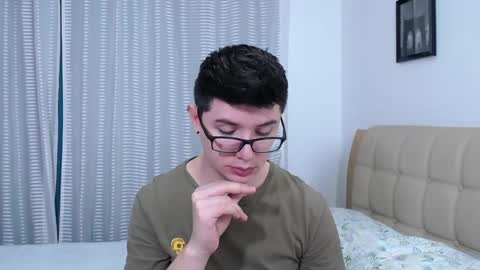 Snapshot of kevinhunts chatting on 4, 10, 2025 Kevin online show from 4, 10, 2025