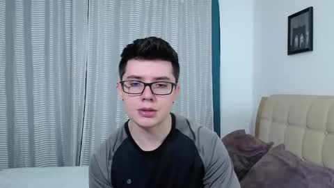 Snapshot of kevinhunts chatting on 5, 10, 2025 Kevin online show from 5, 10, 2025