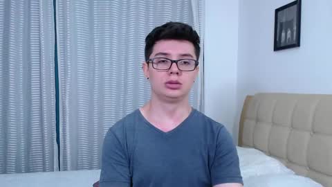 Snapshot of kevinhunts chatting on 8, 10, 2025 Kevin online show from 8, 10, 2025