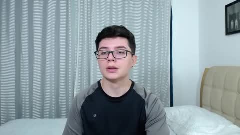 Snapshot of kevinhunts chatting on 10, 10, 2025 Kevin online show from 10, 10, 2025