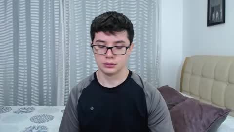 Snapshot of kevinhunts chatting on 14, 10, 2025 Kevin online show from 14, 10, 2025