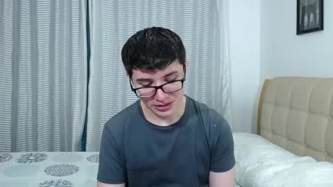 Snapshot of kevinhunts chatting on 16, 10, 2025 Kevin online show from 16, 10, 2025