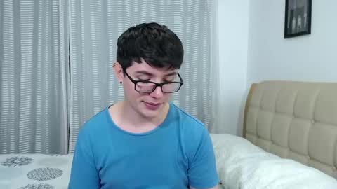 Snapshot of kevinhunts chatting on 16, 10, 2025 Kevin online show from 16, 10, 2025